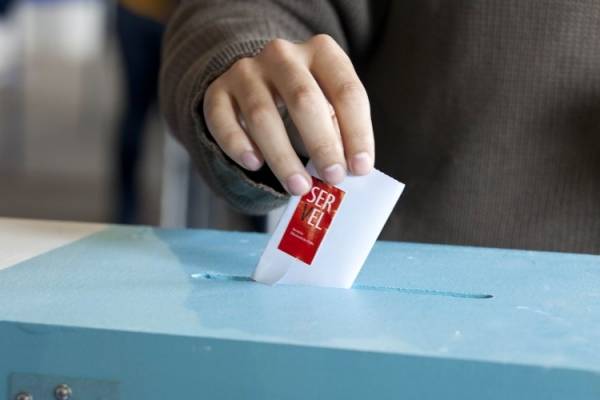 ¿Cómo estamos para el Plebiscito?: encuesta revela desconocimiento de la Constitución y temores sobre medidas sanitarias
