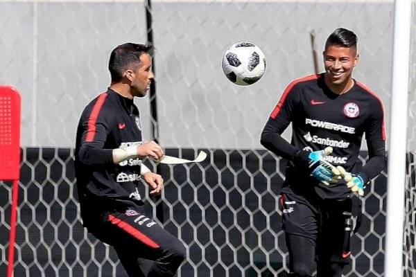 ¿Por la senda de Claudio Bravo? El invicto Brayan Cortés se prepara para debutar por la Roja en Clasificatorias