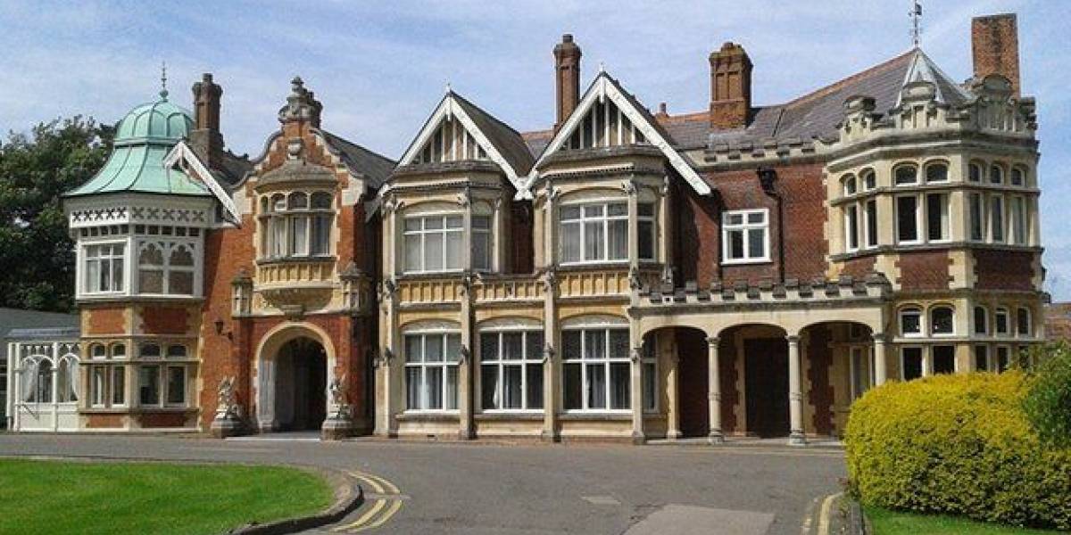 Facebook dona más de un millón de dólares a Bletchley Park, donde se descifró el código Enigma