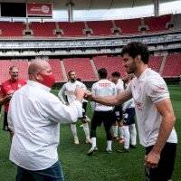 Gobernador de Jalisco le mete golazo a Chivas