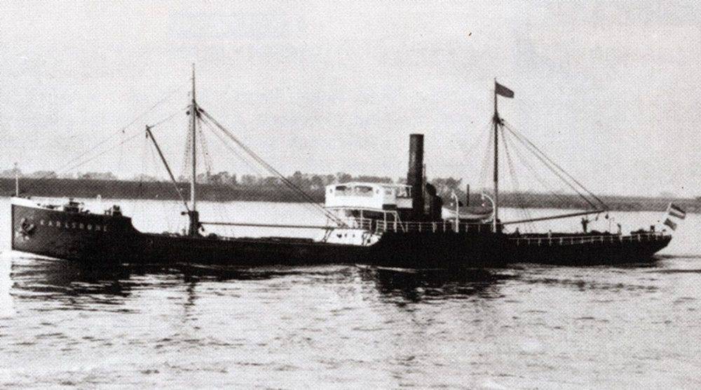 El barco nazi Karlsruhe, hundido en el Mar Báltico por los soviéticos. 