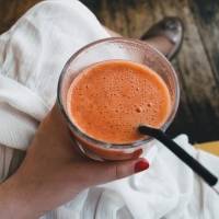 Prepara en casa este delicioso smoothie de papaya con avena que mejorará tu digestión