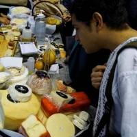 "Agarramos mal paradas" a marcas de queso; ni habían leído la ley: Profeco