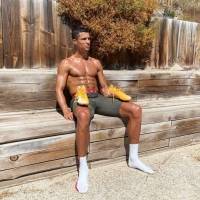 Cristiano Ronaldo presume físico durante su aislamiento