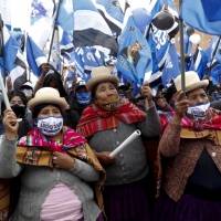 Descartan conteo rápido de votos en las elecciones de Bolivia: tensión en votaciones de La Paz y otras ciudades