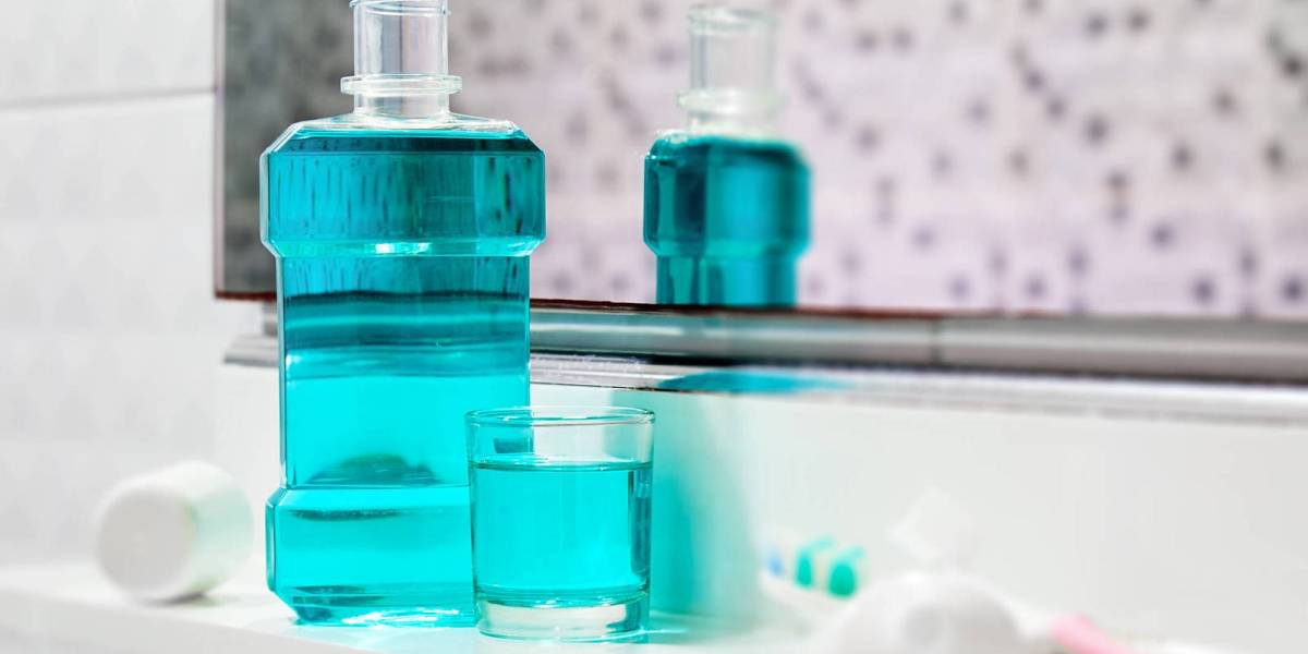 Por estas razones un tipo de enjuague bucal podría prevenir el contagio por coronavirus