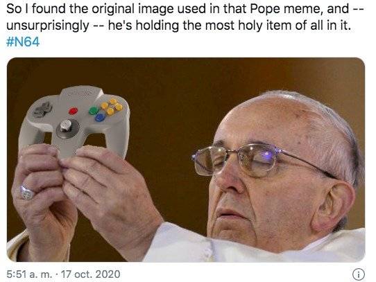 Meme del papa Francisco con un control de videojuego