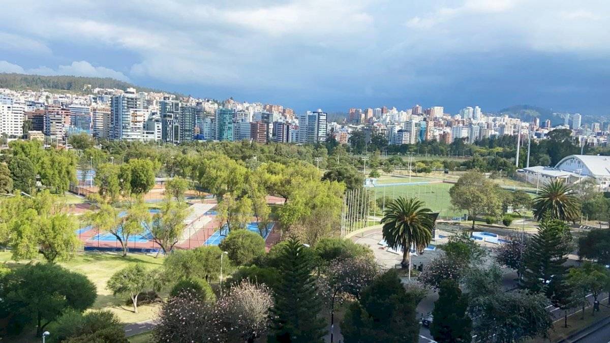 Quito, desde el parque La Carolina, 20 de octubre de 2020