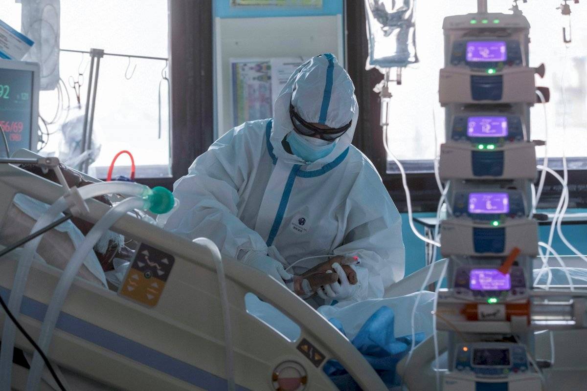 La primera oleada del coronavirus generó una sensación de pérdida de control en las unidades de cuidados intensivos