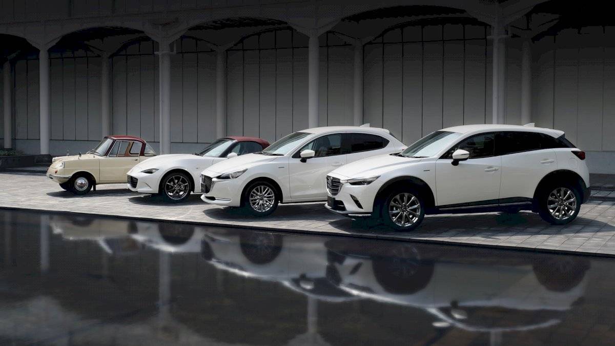 Mazda 100 coleccionista-Aniversario-