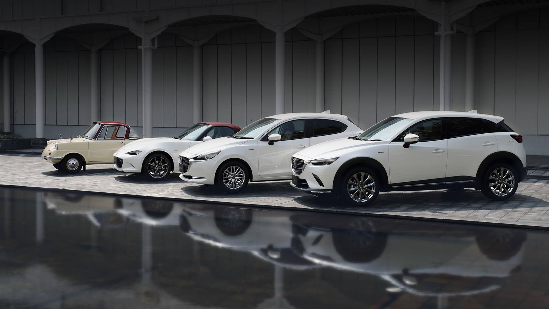 Mazda 100 coleccionista-Aniversario-