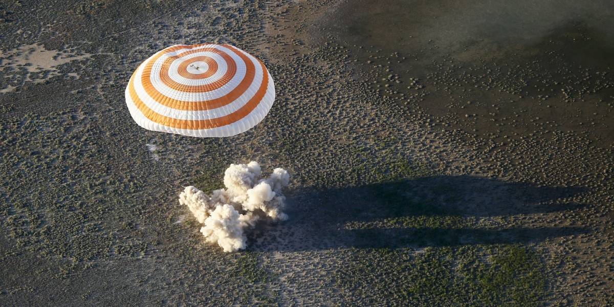 Casi 17 horas de viaje necesitó el Soyuz MS-16 para llegar a la Tierra desde la ISS