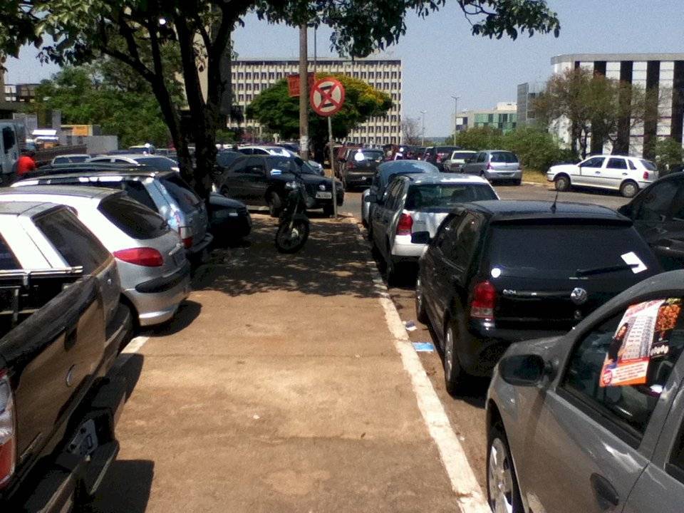 estacionar