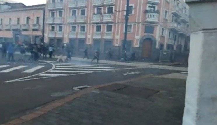 Protestas en Quito: dispersan marcha con gas lacrimógeno en Plaza Santo Domingo