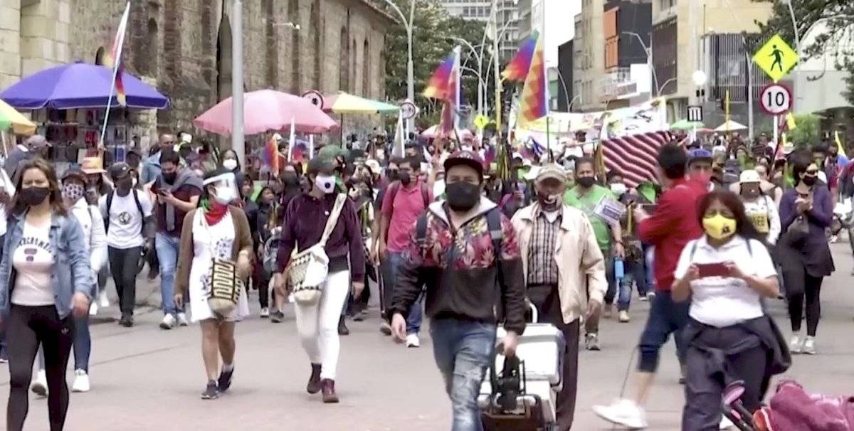 Protestan en Colombia por respuesta del gobierno a pandemia
