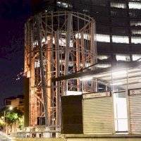 FOTOS: Retiran espectaculares en la Glorieta de Insurgentes