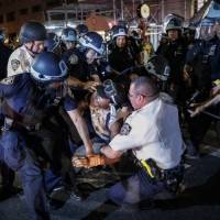 Demandan a la Policía de Nueva York por maltratos a manifestantes