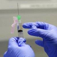 Vacuna de AstraZeneca y Oxford produce misma respuesta inmune en ancianos que en jóvenes