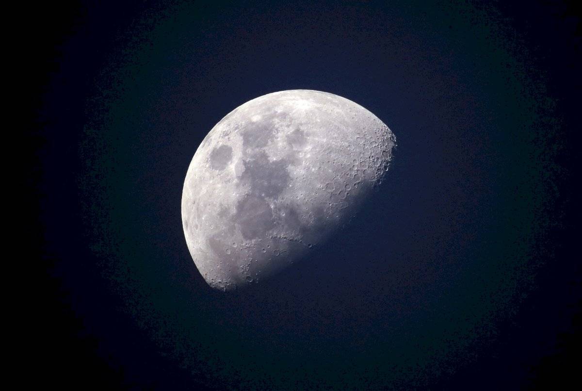 La Nasa confirma la existencia de agua en la luna