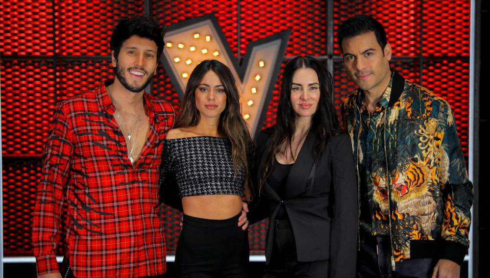 Tini Stoessel y Sebastián Yatra