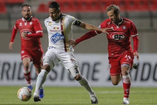 El duelo de punteros dejó mucho que desear: Unión La Calera y Deportes Tolima no se hicieron daño en Copa Sudamericana