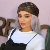 La misteriosa "limpieza" de contactos que dejó a Rosalía y Sofia Richie fuera de los amigos de Kylie Jenner