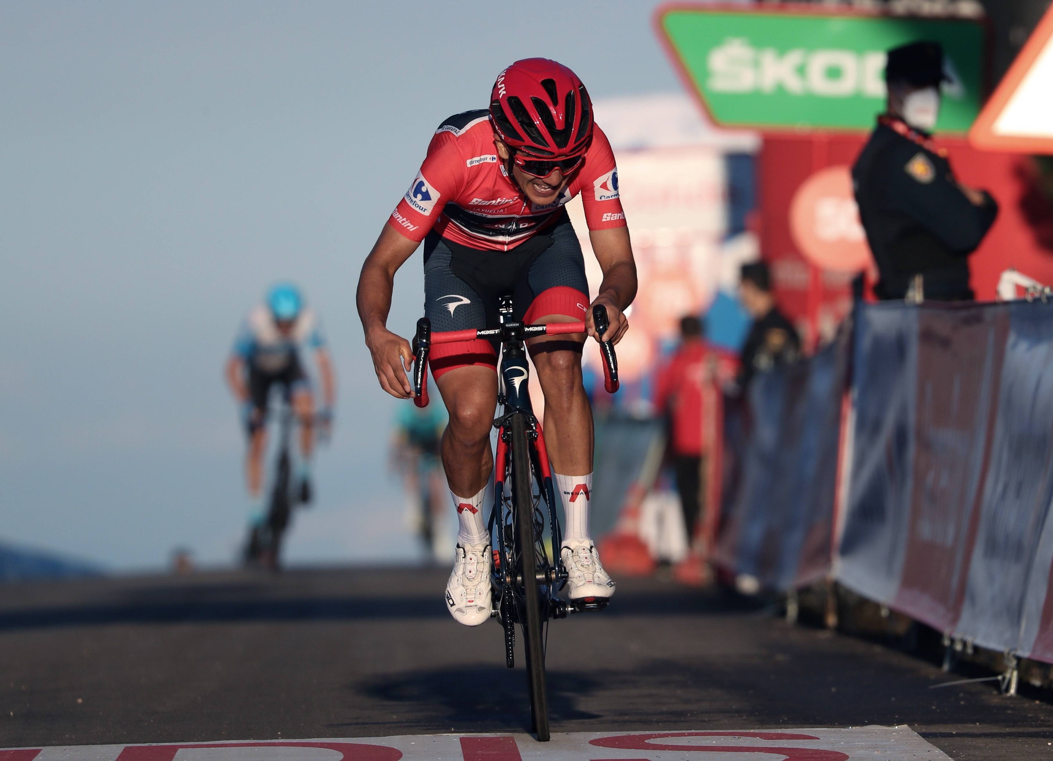 Richard Carapaz llega en segunda posición a la meta de la octava etapa de La Vuelta ciclista España