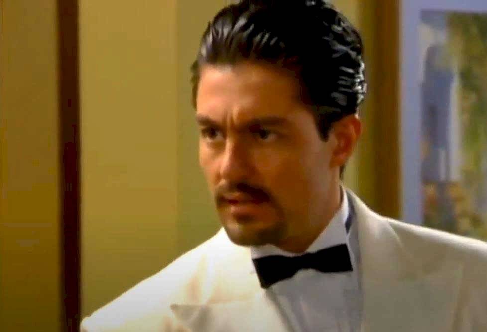 Fernando Colunga