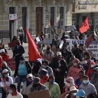 Cientos toman las calles de Quito para defender los derechos de los trabajadores