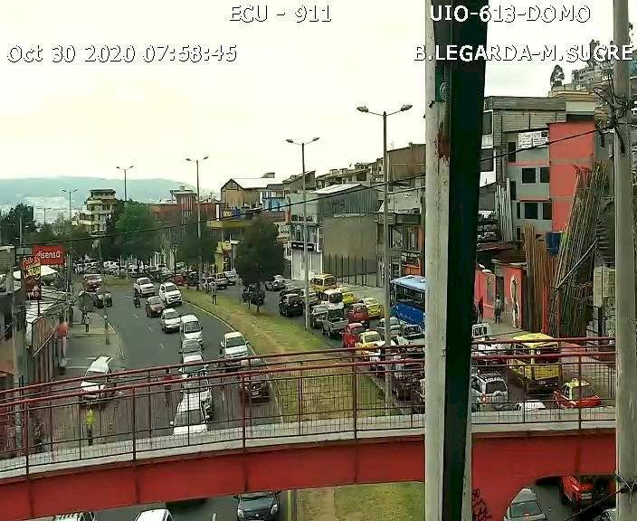 Una persona murió y dos resultaron heridas en un accidente en la av. Mariscal Sucre