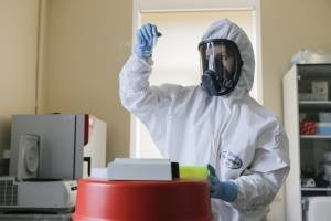 https://www.publimetro.com.mx/mx/noticias/2020/10/31/coronavirus-rusia-vuelve-a-rebasar-los-18-000-nuevos-contagios-y-registra-mas-de-330-decesos-en-un-dia.html