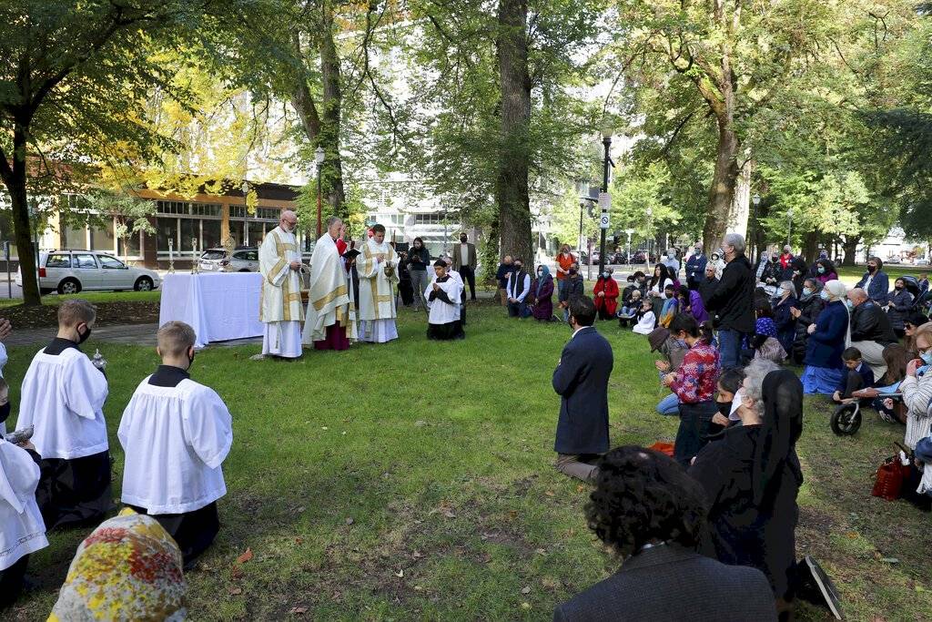 Escenas de los exorcismos masivos en Estados Unidos