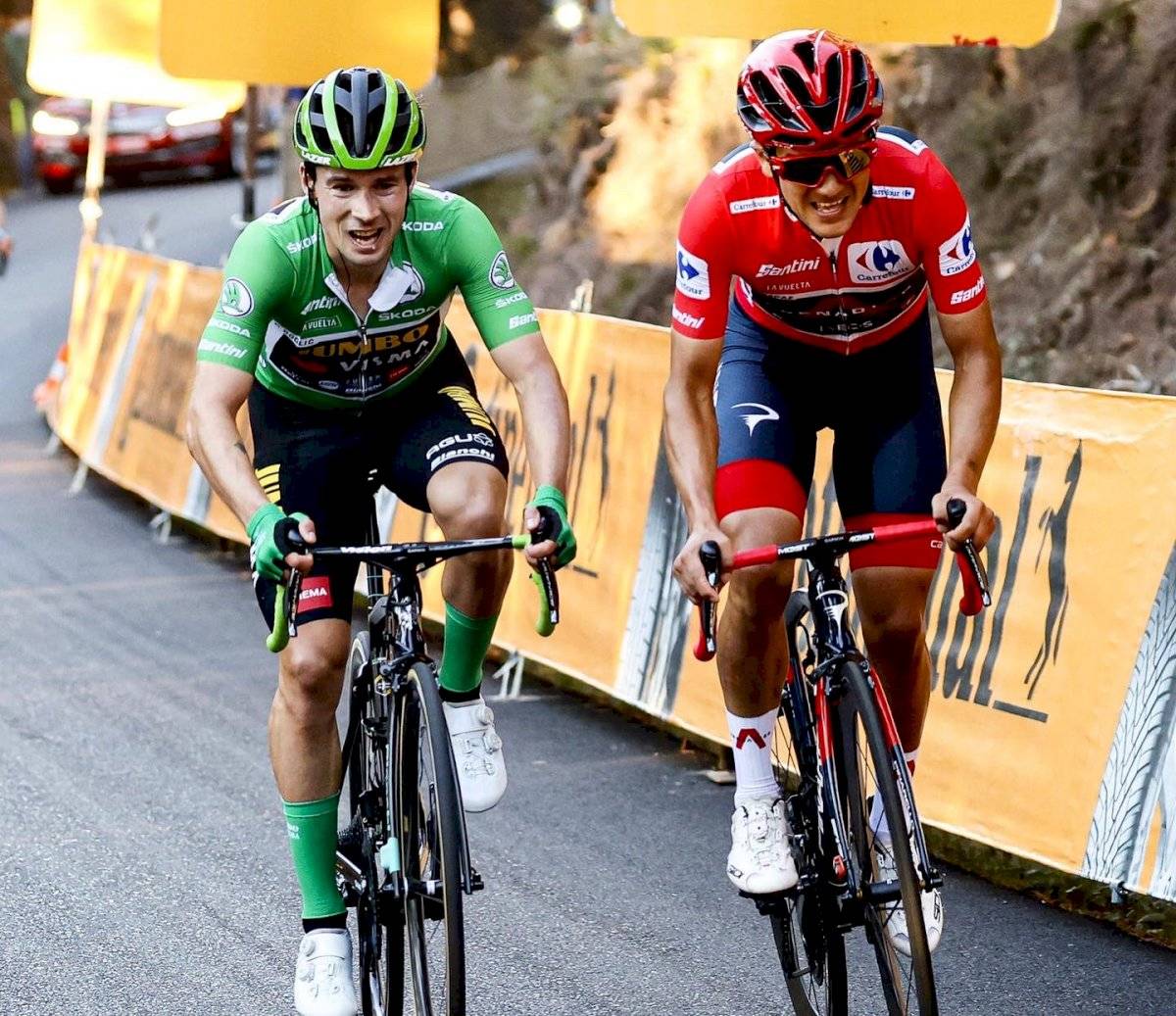 Richard Carapaz y Primoz Roglic
