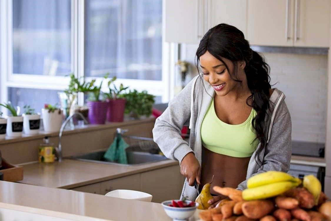 La alimentación es también un factor clave para vencer la celulitis.