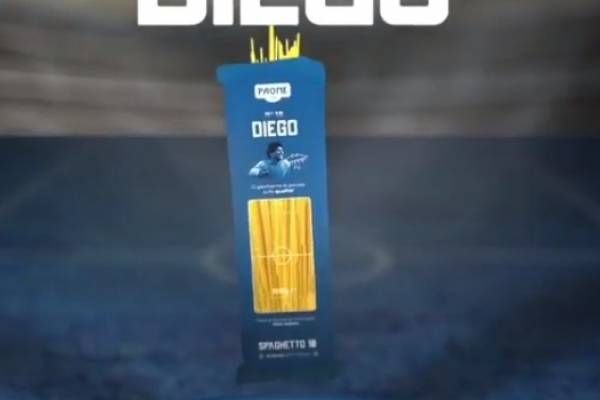 Diego Maradona presenta su propia marca de pasta: "Igualitas a cómo las hacía La Tota"