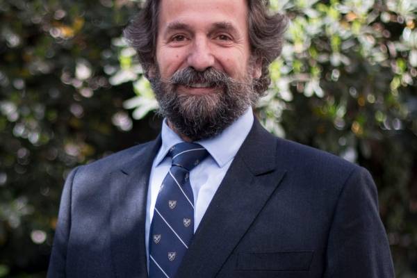 Universidad Finis Terrae: denuncias contra Dougnac se conocieron cuando enfermeras ya no trabajan en la casa de estudios