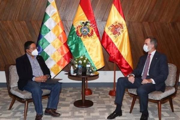 El rey de España y varios mandatarios asisten a la toma de posesión del presidente Luis Arce en Bolivia