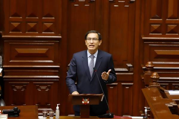 El presidente Martín Vizcarra es destituido por el Congreso de Perú