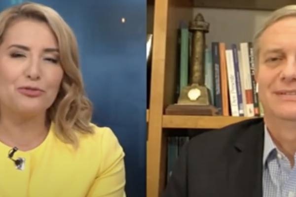 Periodista acusa acoso por parte de seguidores de José Antonio Kast