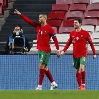 Cristiano Ronaldo anota su gol 102 con Portugal y se pone a siete del récord