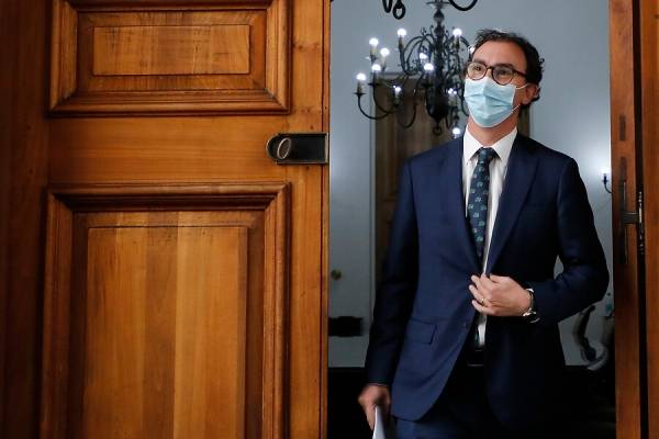"Herramienta fundamental para generar conciencia": Figueroa defiende la campaña de $300 millones del Mineduc