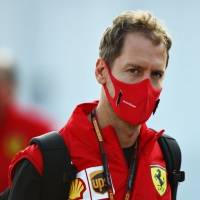 Sebastian Vettel estrena nuevo casco en apoyo la diversidad sexual