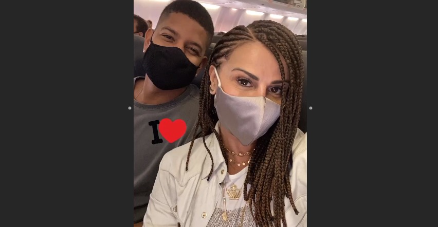 Em menos de um mês, Viviane Araujo divulga nova mudança de visual Em menos de um mês, Viviane Araujo divulga nova mudança de visual
