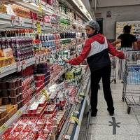 El 60% de mexicanos reconstruye hábitos de consumo por pandemia: Nielsen