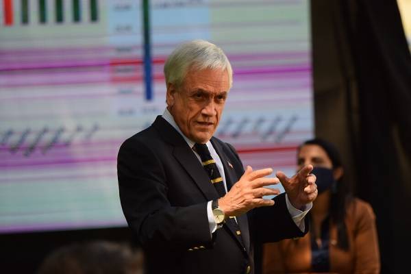 Segundo retiro del 10%: advierten que Presidente Piñera arriesga acusación constitucional si recurre al TC