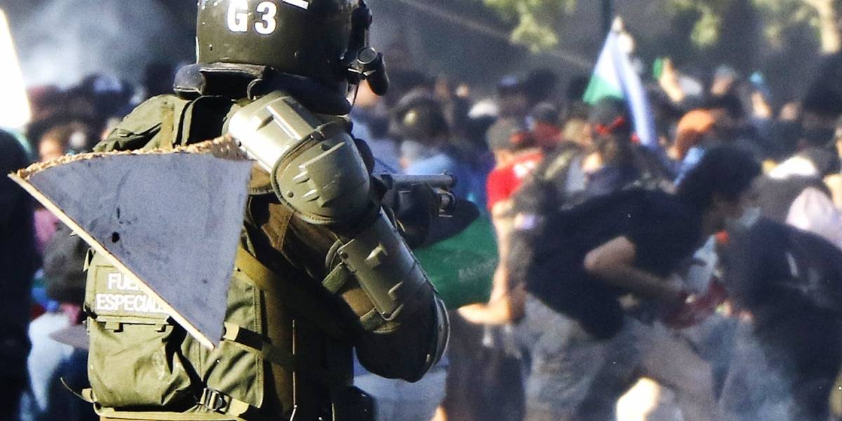 Chile. Enfrentamientos entre manifestantes y Policía en una protesta antigubernamental en la capital de Chile