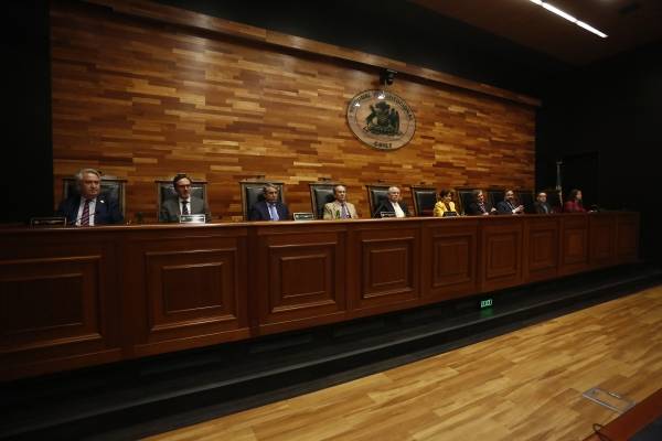 Las consecuencias que podría traer el anuncio del Presidente Piñera de ir al TC por el segundo retiro
