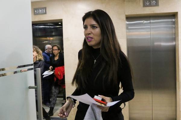 Karen Rojo renuncia a su cargo como alcaldesa de Antofagasta y acusa: "Han intentado hundirme una y otra vez"