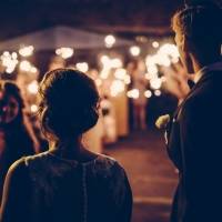 Boda en Estados Unidos causa 177 contagios de COVID-19 y muerte de siete personas