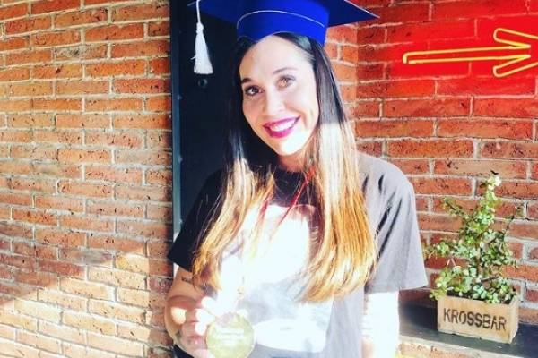 "Nunca es tarde": Vale Roth terminó cuarto medio a sus 29 años